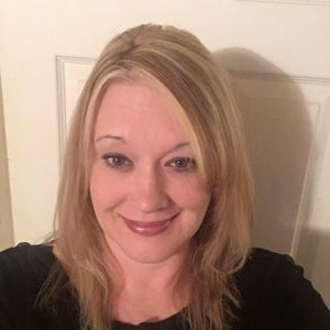 Meet your Posher, Leslie